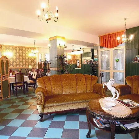 Gondola Hotel 3*